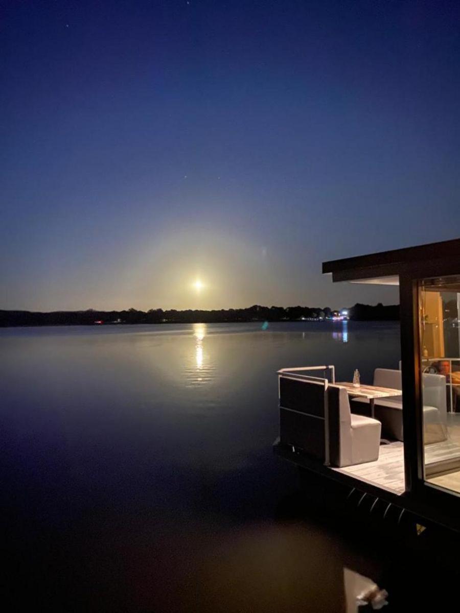 Houseboat Marina Mookerplas 4-6 Persons Plasmolen Екстериор снимка