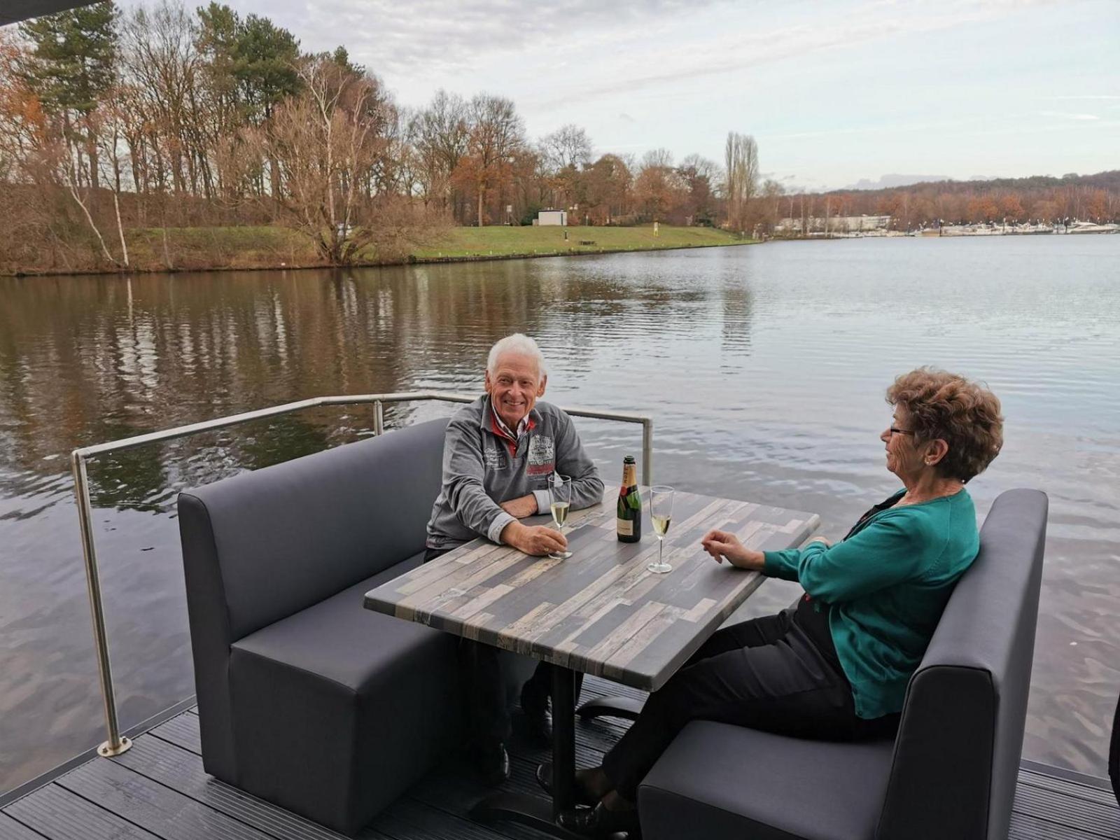 Houseboat Marina Mookerplas 4-6 Persons Plasmolen Екстериор снимка